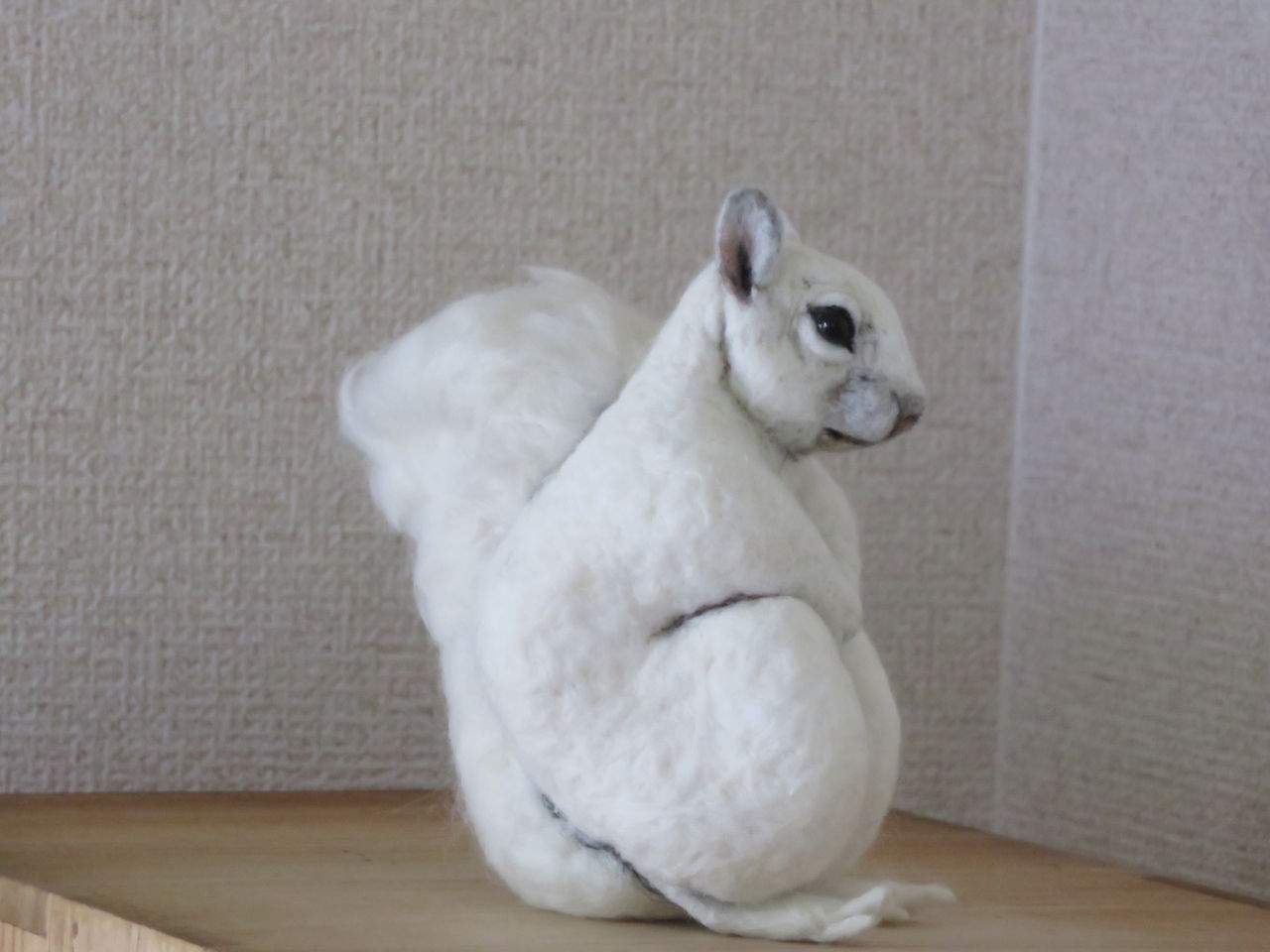 リス 白変個体 羊毛の苑 生き物羊毛フェルト リス 白変個体 羊毛の苑 生き物羊毛フェルト