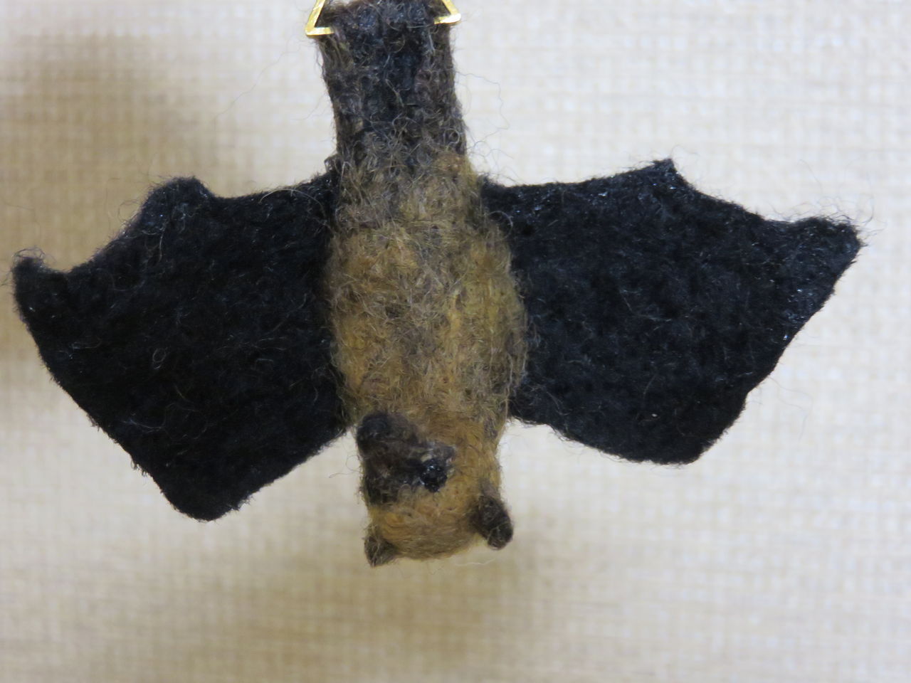小物4点 スローロリス キンクマ オオコウモリ コアラ 羊毛の苑 生き物羊毛フェルト 小物4点 スローロリス キンクマ オオコウモリ コアラ 羊毛の苑 生き物羊毛フェルト