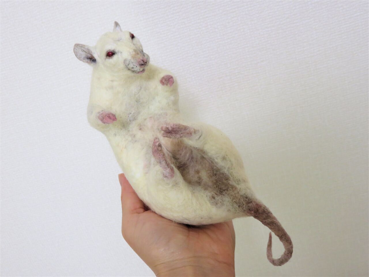 ラット 白 羊毛の苑 生き物羊毛フェルト ラット 白 羊毛の苑 生き物羊毛フェルト