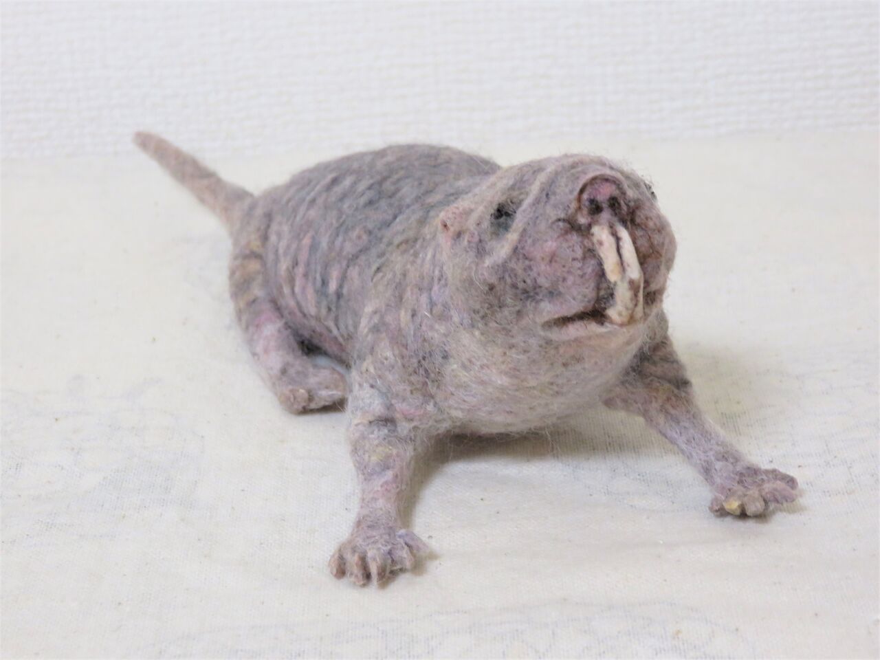 ハダカデバネズミ② : 羊毛の苑～生き物羊毛フェルト～
