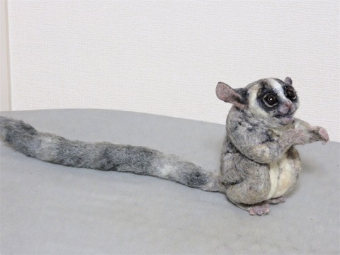 羊毛フェルト 人形『 mini ショウガラゴ ( Bushbaby