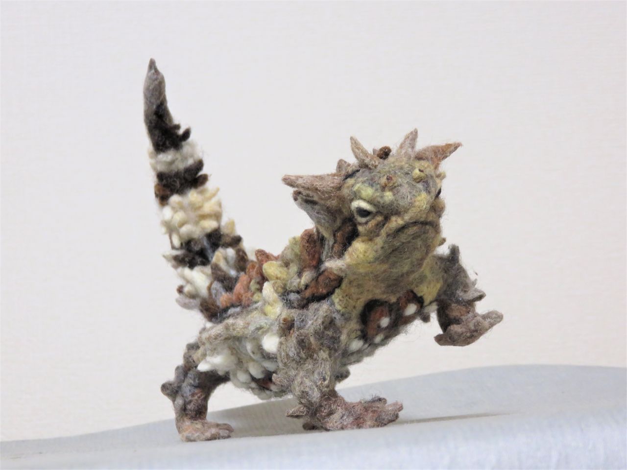 モロクトカゲ 羊毛の苑 生き物羊毛フェルト モロクトカゲ 羊毛の苑 生き物羊毛フェルト