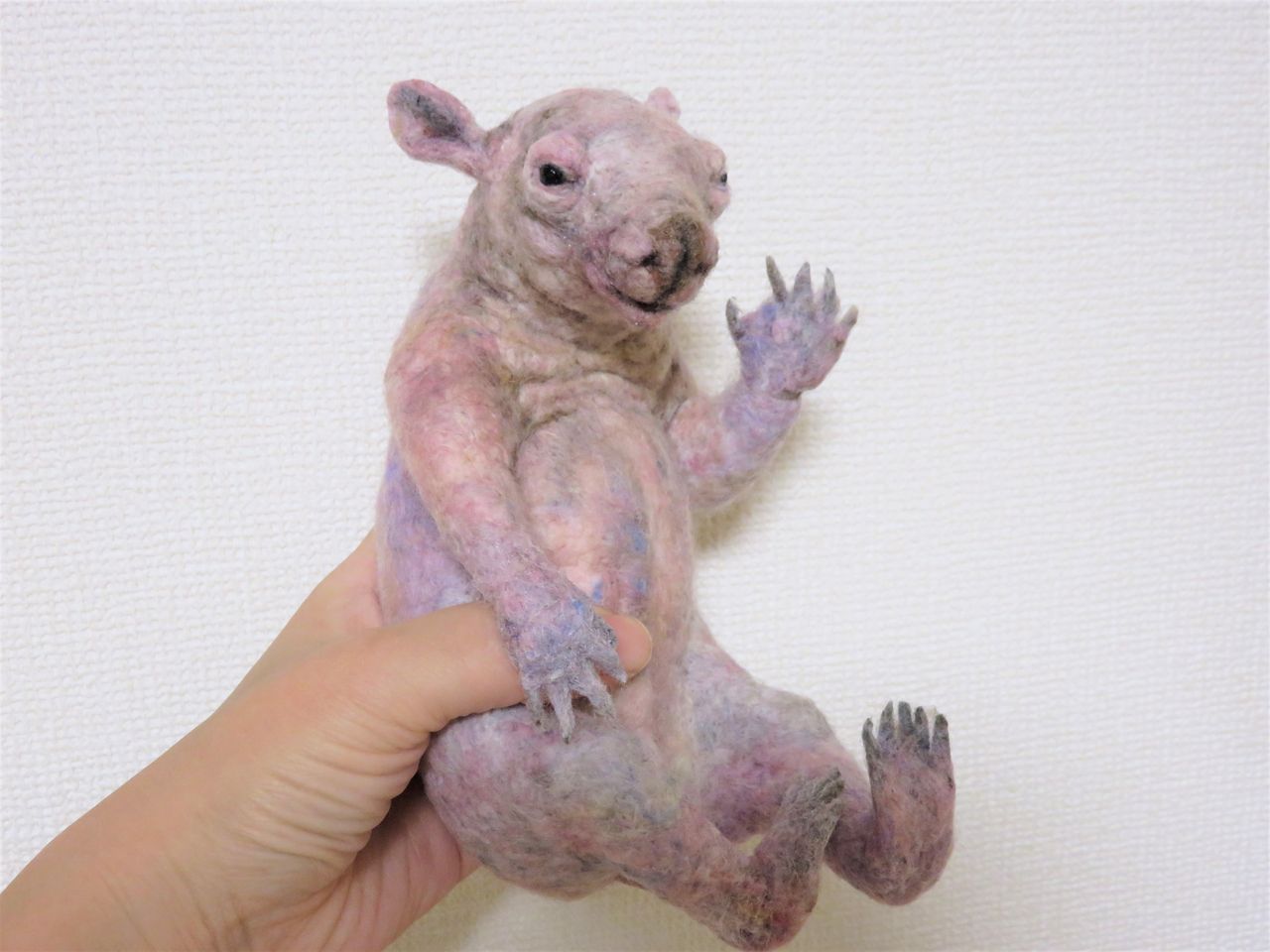 ウォンバットの赤ちゃん 羊毛の苑 生き物羊毛フェルト ウォンバットの赤ちゃん 羊毛の苑 生き物羊毛フェルト