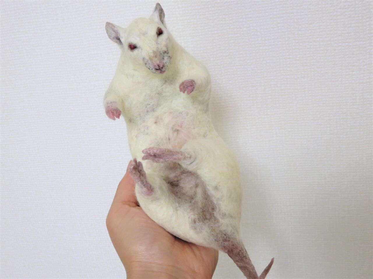 ラット 白 羊毛の苑 生き物羊毛フェルト ラット 白 羊毛の苑 生き物羊毛フェルト