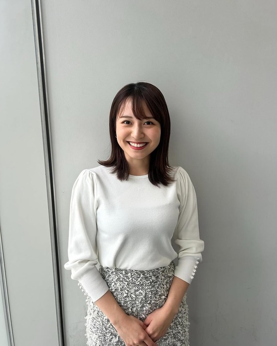三山賀子アナ6