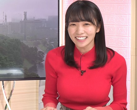 椿野ゆうこが巨乳を強調