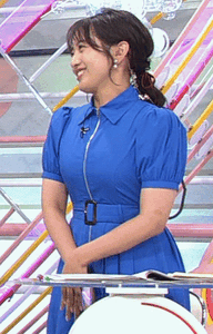 藤本万梨乃アナの乳寄せ動画