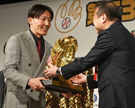 源田壮亮のゴールデングラブ賞式典