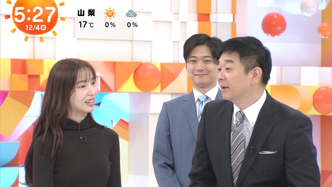 林佑香のニット胸１