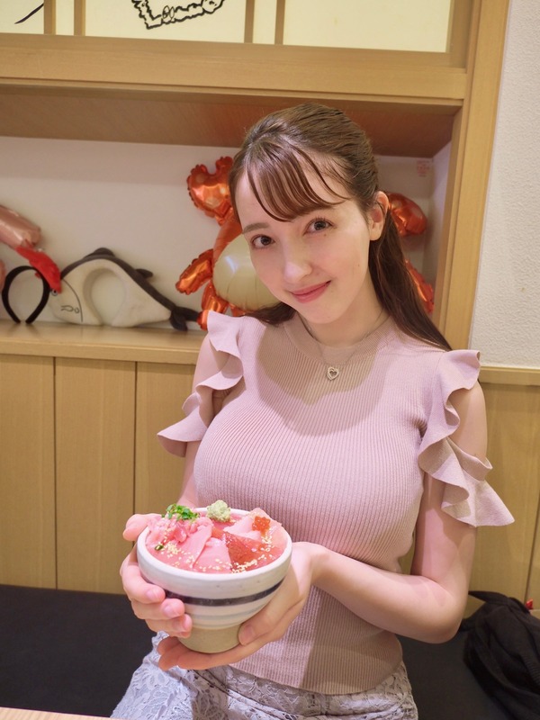 佐々木沙羅アナの巨乳5