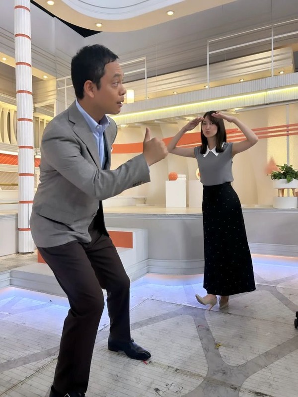 佐々木舞音アナが乳をアピール2