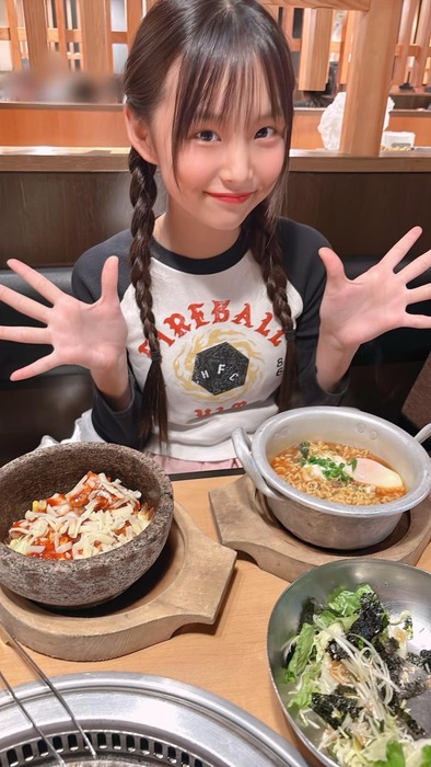 女子小学生アイドル2