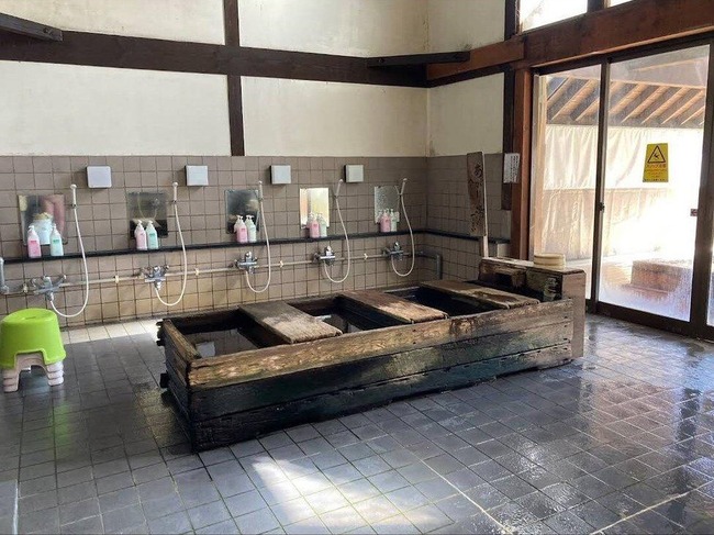 女性の裸