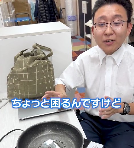 上垣皓太朗アナのデスクの上で焼きそば作ってる