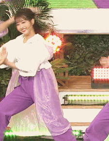 藤本万梨乃アナの乳揺れ動画