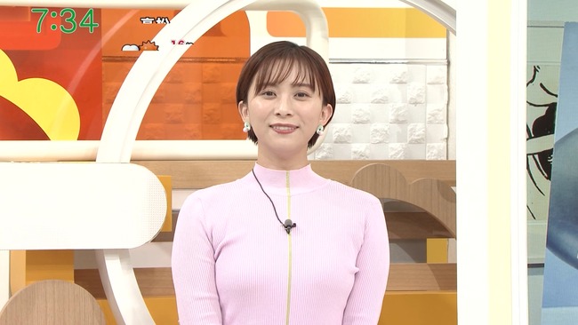山本雪乃アナが胸を強調