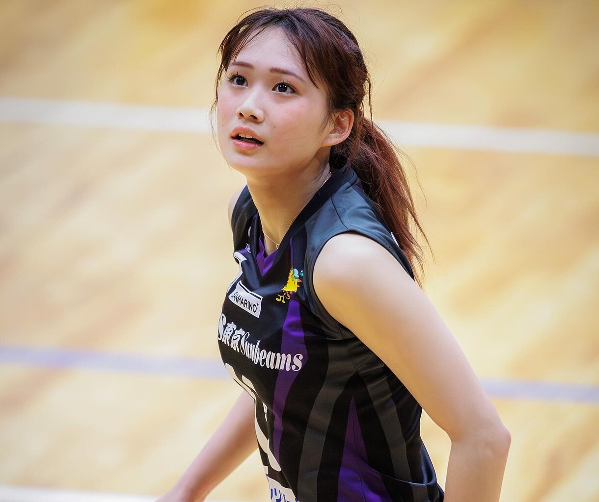 女子バレー　透けブラ 