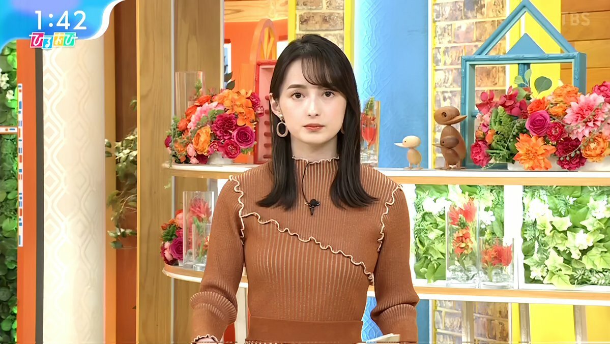 山本えりか乳房 