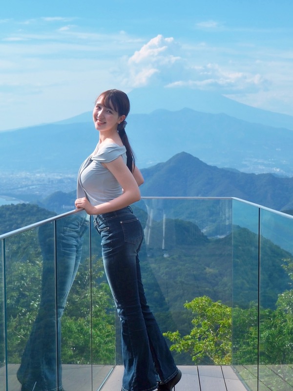 佐々木沙羅アナの巨乳10