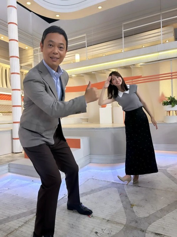 佐々木舞音アナが乳をアピール3