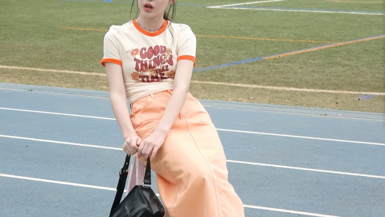 膨らみかけ おっぱい 乳首