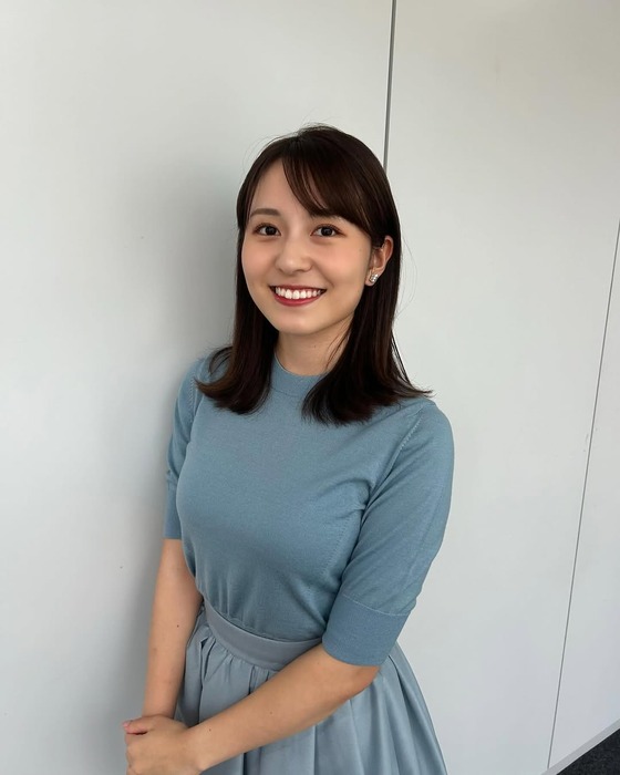 三山賀子アナ13