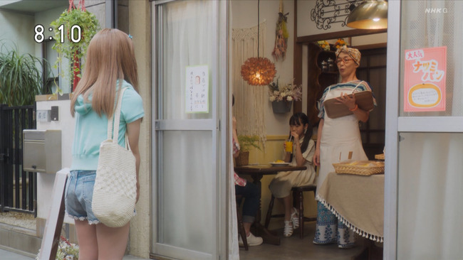 橋本環奈の太もも２