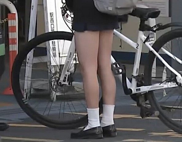 女子高生の太もも