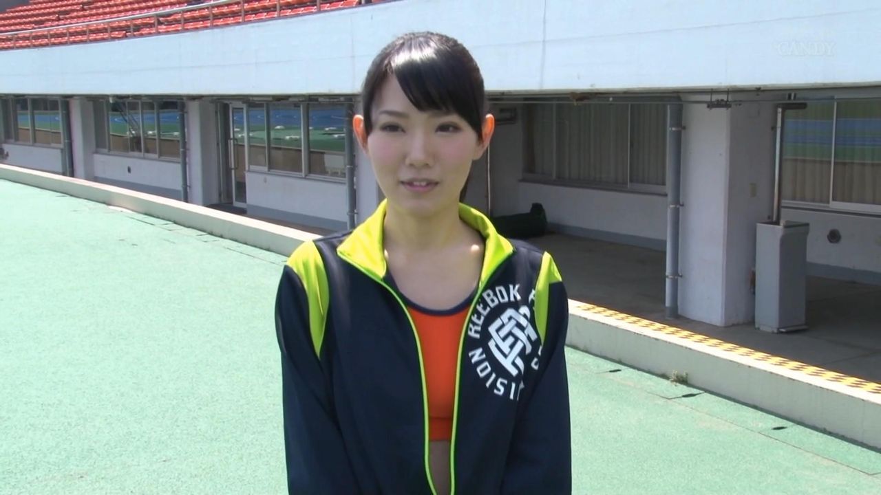 陸上中距離 本物女子大生アスリート Avデビュー 川上彩乃 熊目燒飯館