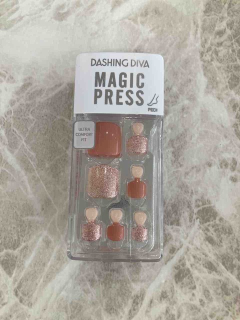 フットネイルならダッシングディバでしょ☆彡本日は50名様限定1万円以上で50%OFF