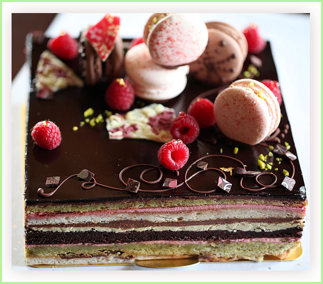 フランボワーズ ピスタッシュのレイヤーケーキ スイーツ ナチュラリストpanipopoの美 食ラボ
