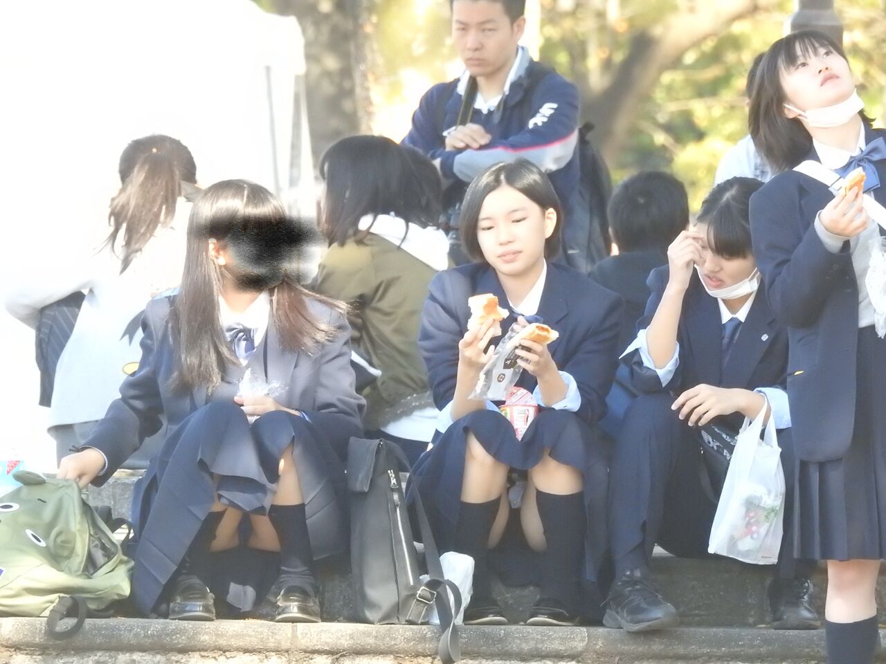 男の夢 体育座りぱんちら 制服 : パンツ大好きブログ