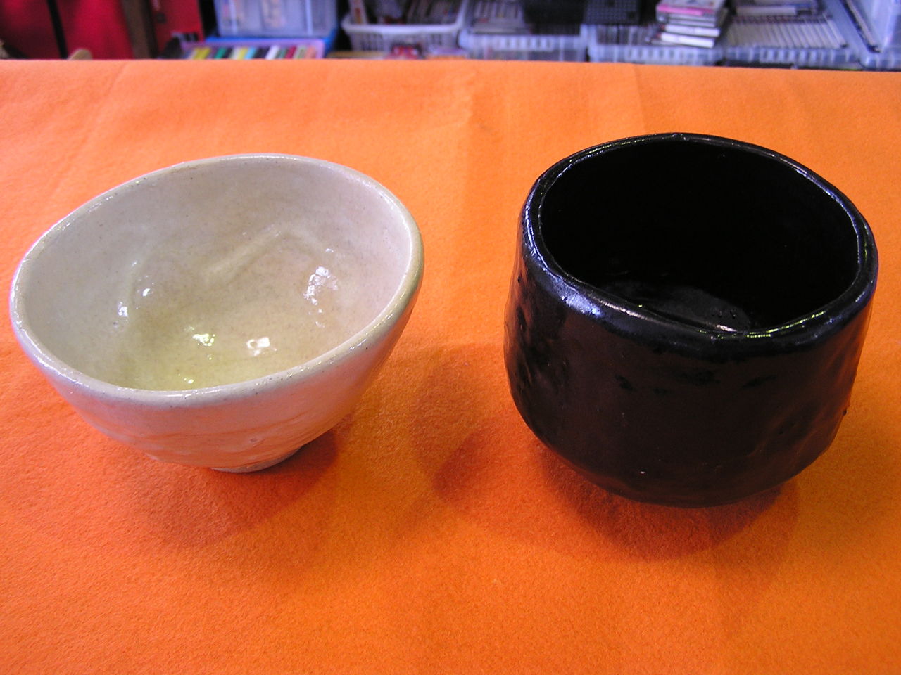 黒萩と白萩茶碗 Paoのblog 黒萩と白萩茶碗 Paoのblog