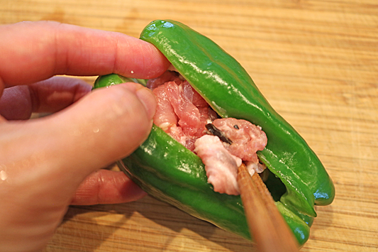 ピーマン肉詰め7186