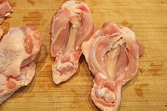 鶏手羽新じゃが8863