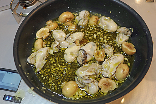 17パーティー8196