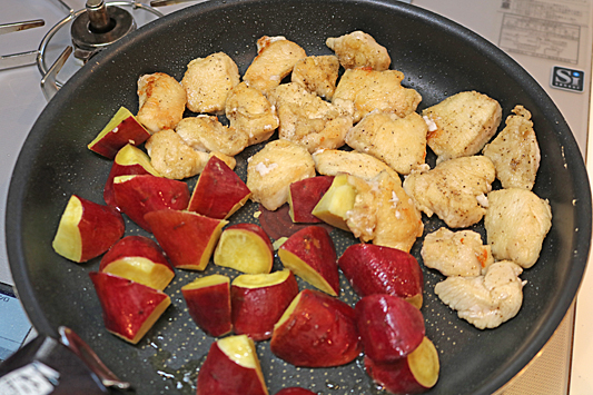 鶏胸肉とさつまいも8240