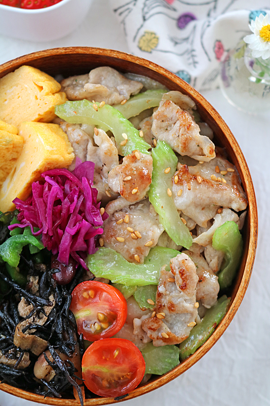 セロリ塩豚弁当1815-1