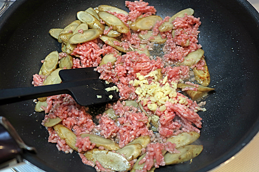 ごぼうそぼろ丼3772