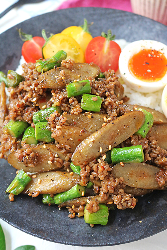 ごぼうそぼろ丼3814