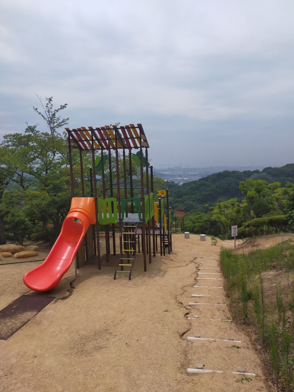 種松山公園西園地 令和4年リニューアル速報 岡山県倉敷市 工事完成 パパモアイの子育て公園日記 岡山近くの大型遊具のある公園