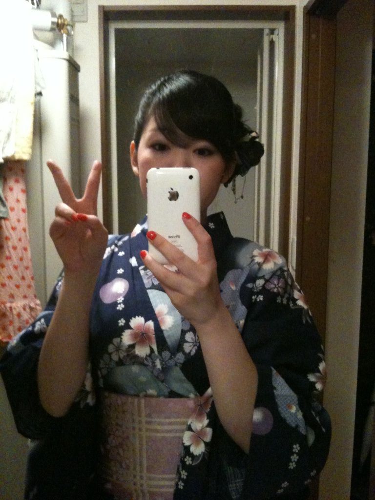 オタクが踊る 夏ーーーー もはや毒にも薬にも オタクが踊る 夏ーーーー もはや毒にも薬にも