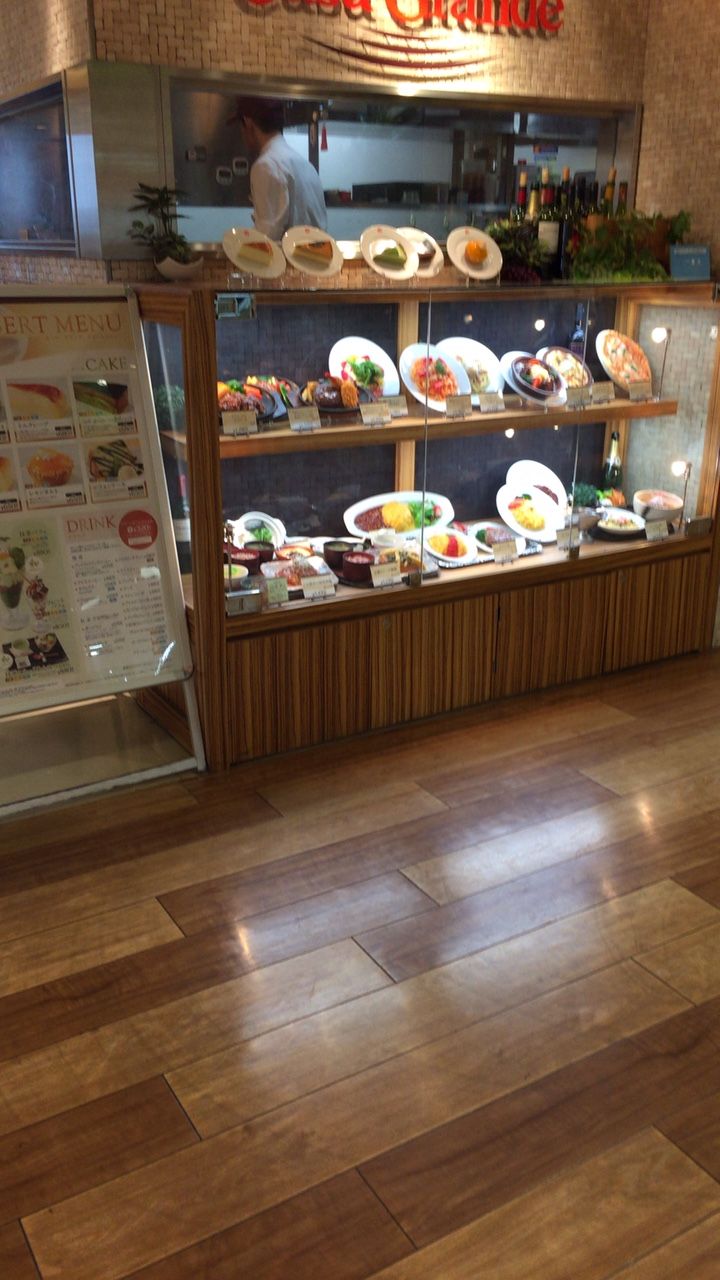 船橋の高級ファミレス カーサグランデ西武船橋店 ガチャガチャもあります 子供たち大喜び 船橋 グルメ 食べ歩き 船橋駅周辺 千葉 横浜 新橋 などなど