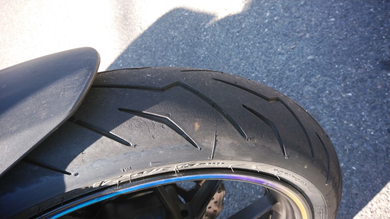 ピレリ ディアブロ ロッソ３ Pirelli Diablo Rosso のインプレッション パワーrsとの違い 2 Paparinのblog