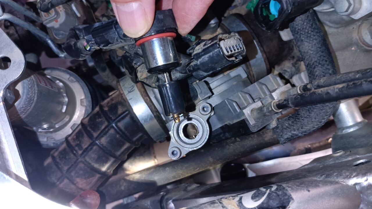 KLX230Rにアイドリングアジャスターを取り付け2 : paparin88のblog