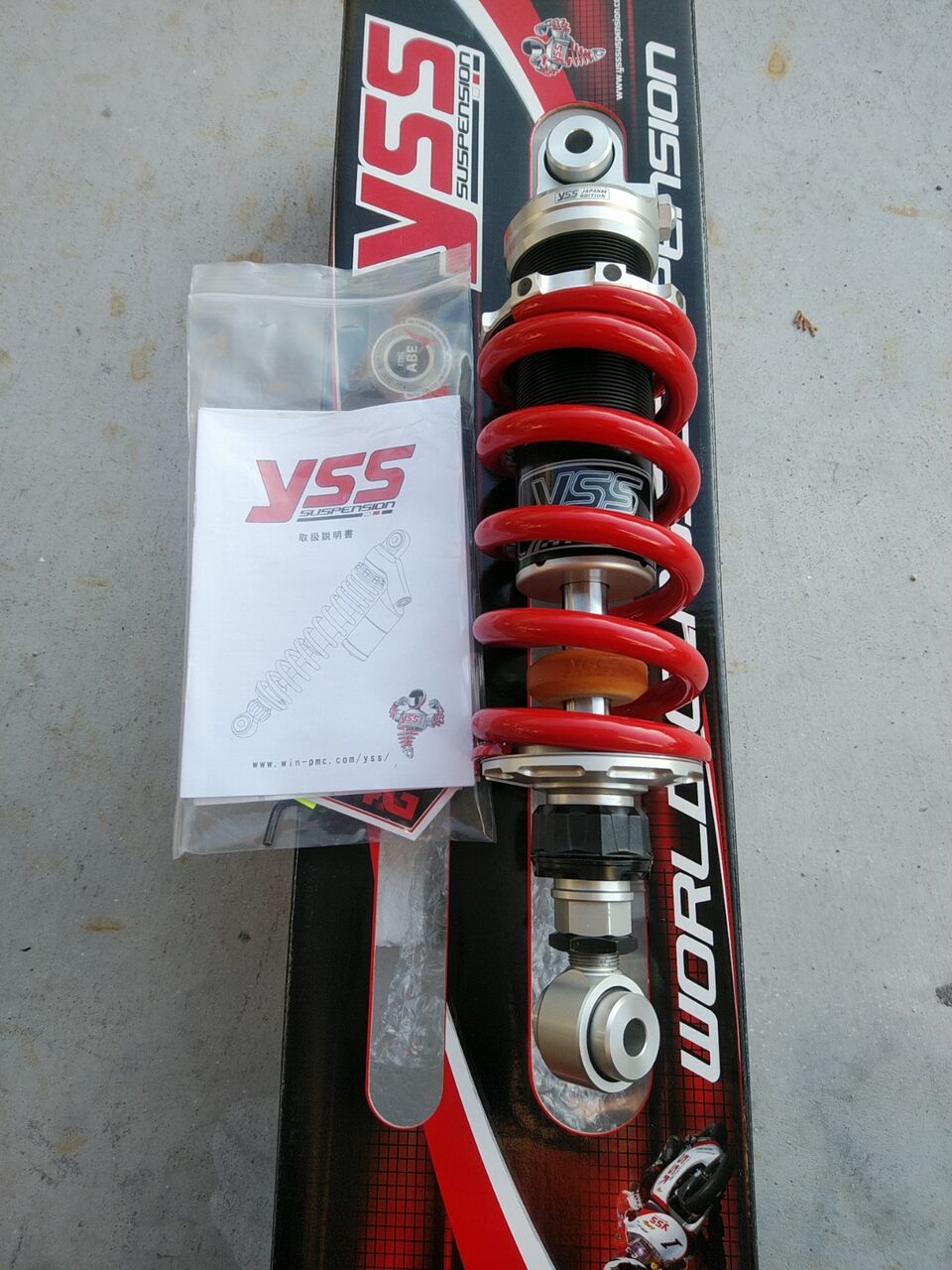390DUKEのリアサス交換3(YSS Mono line MZ456 117-2515100