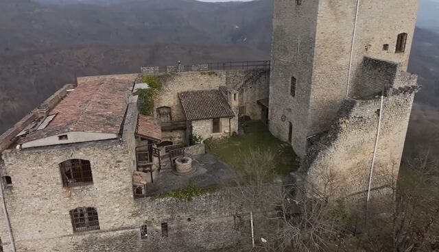Castello di Oramala 12