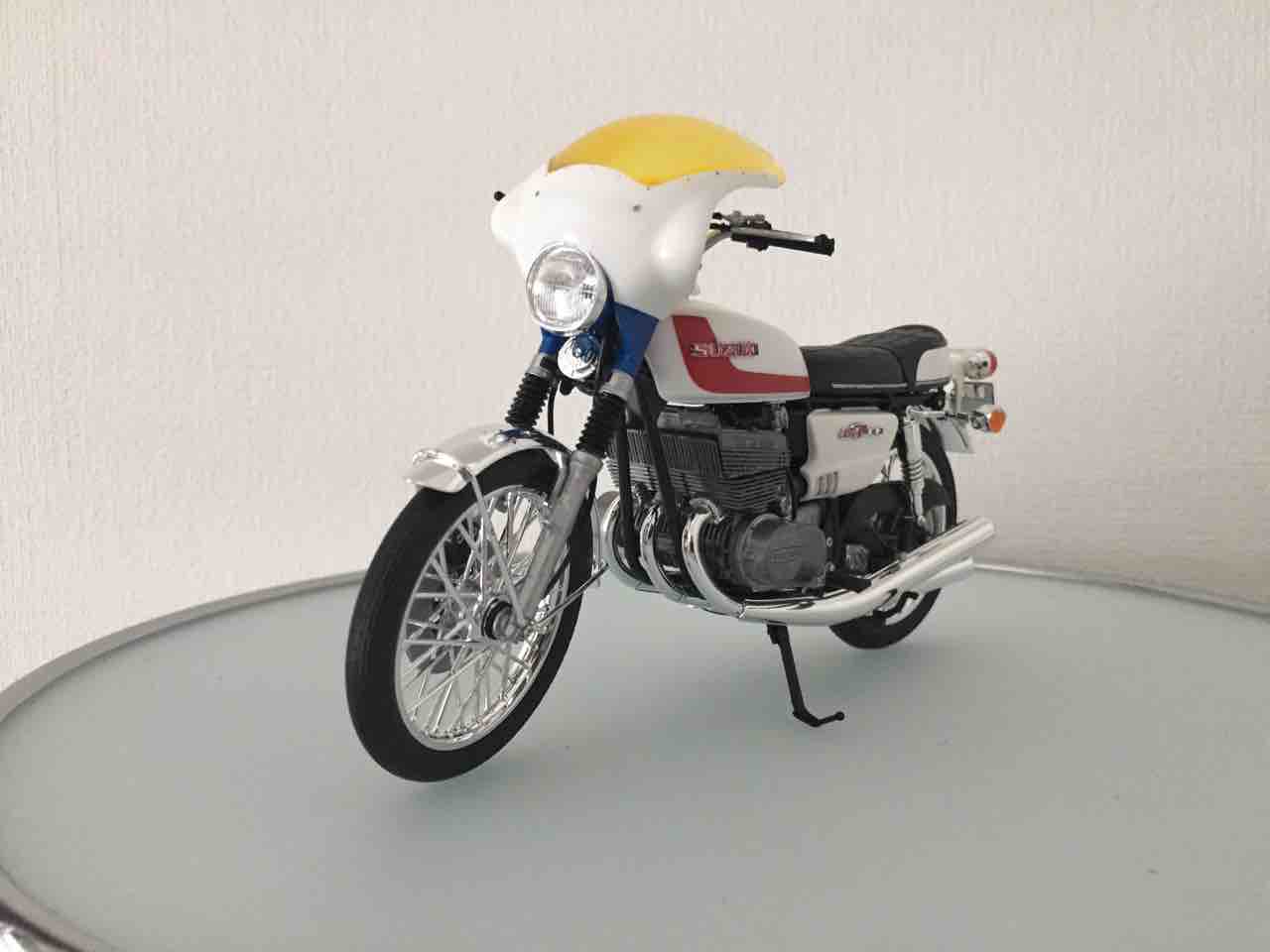 本郷猛のバイク （フィギュアーツ用）完成編 : 特撮フィギュアの可動化