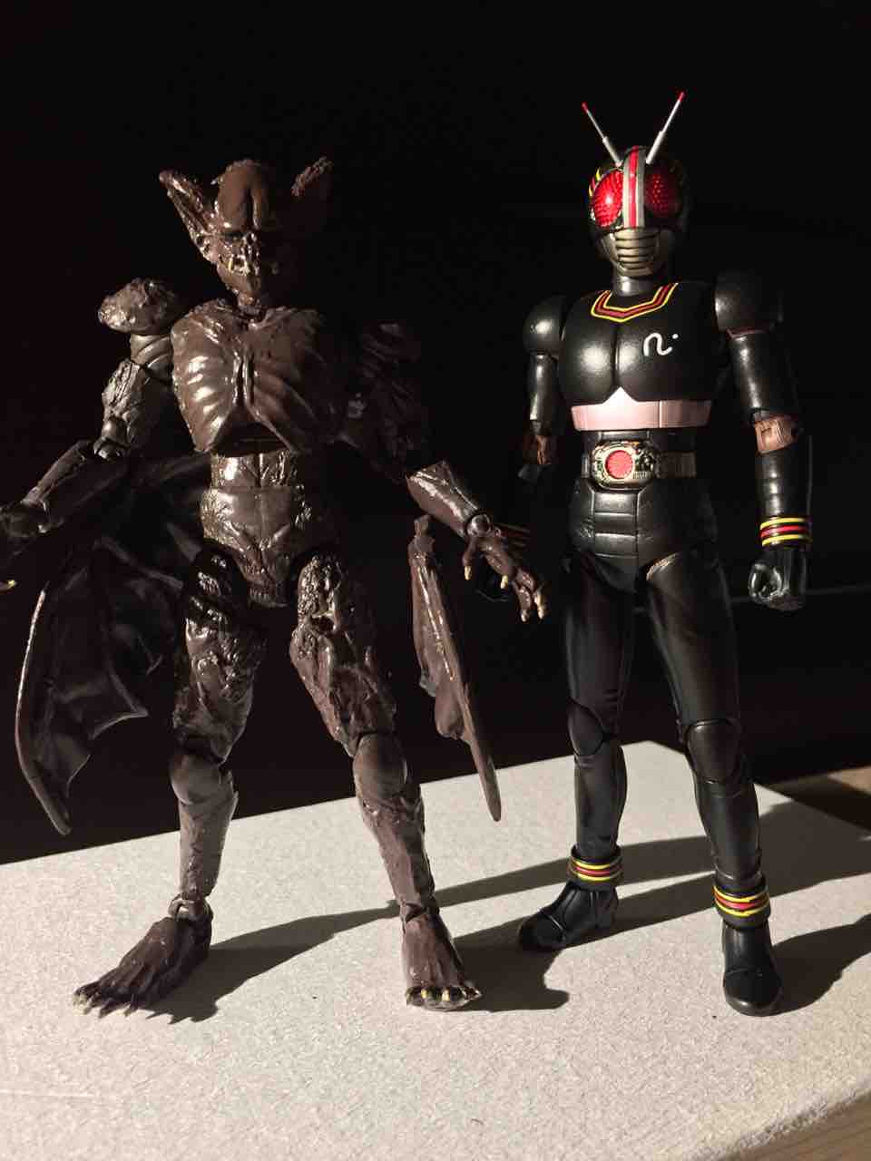 コウモリ怪人（フィギュアーツ改造） : 特撮フィギュアの可動化