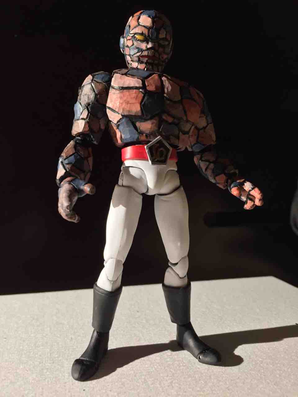 岩石男爵（フィギュアーツ改造） : 特撮フィギュアの可動化改造日記